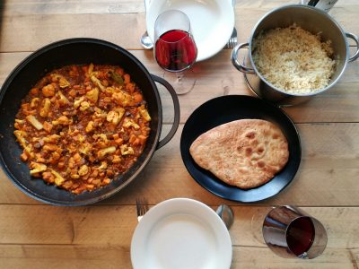 Vegetarische curry met bloemkool en zoete aardappel