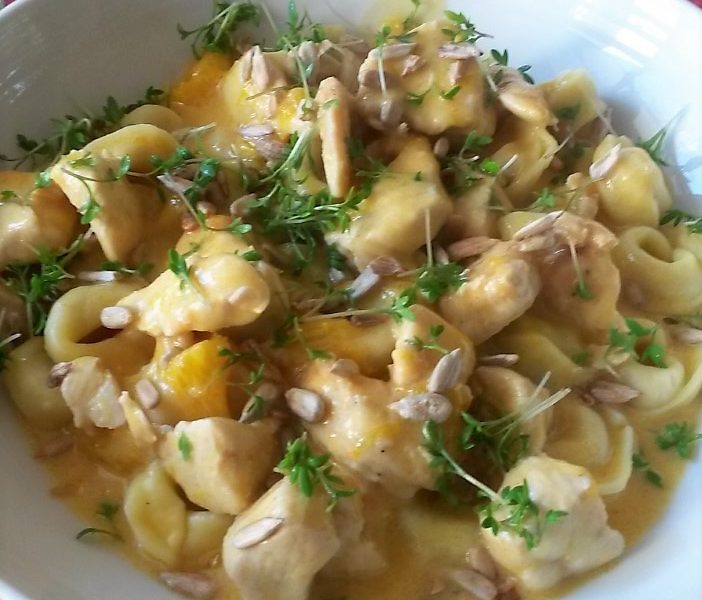 Tortellini met kip in sinaasappelsaus